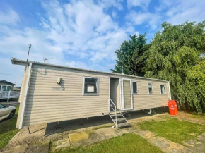 Lovely Caravan With Free Wifi At Steeple Bay Holiday Park Ref 36058B